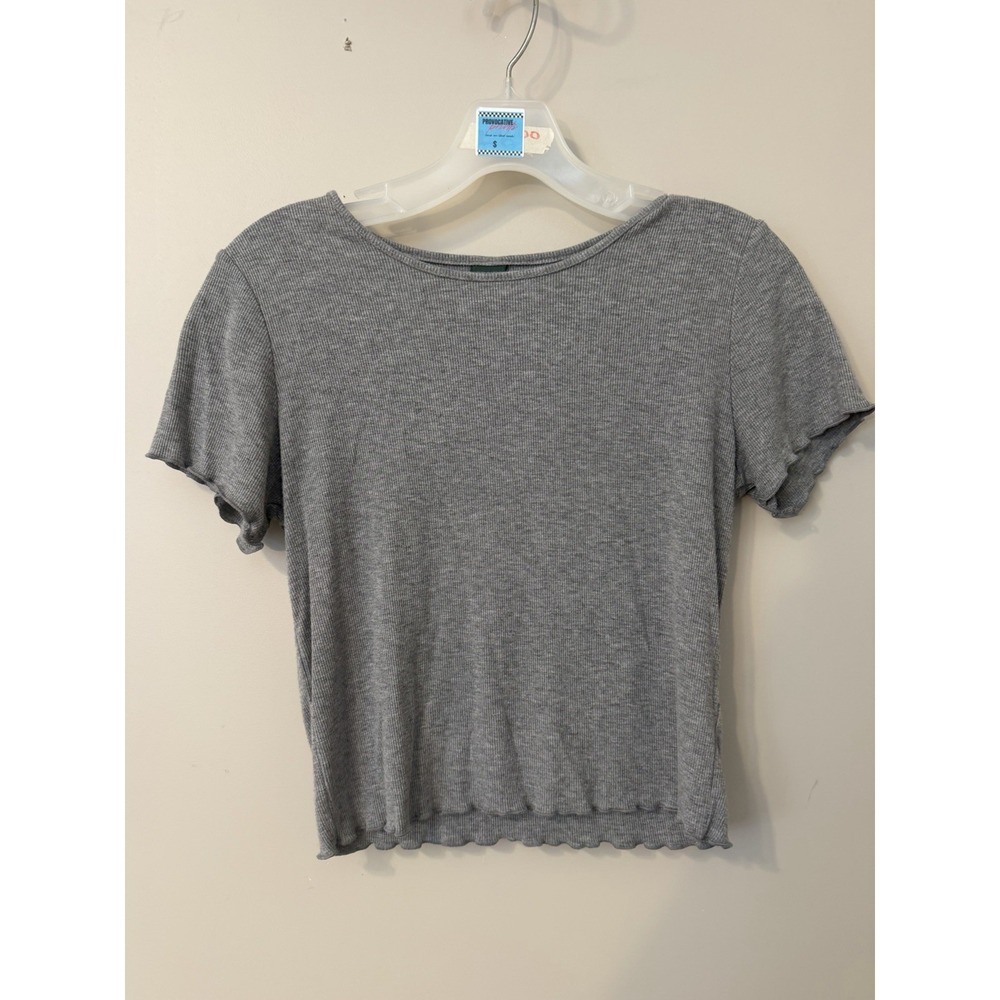 Wild Fable Cropped Grey Short sleeve Ruffle hems stretchable 58% cotton Medium